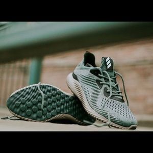Adidas Men’s AlphaBounce Shoes in GUC